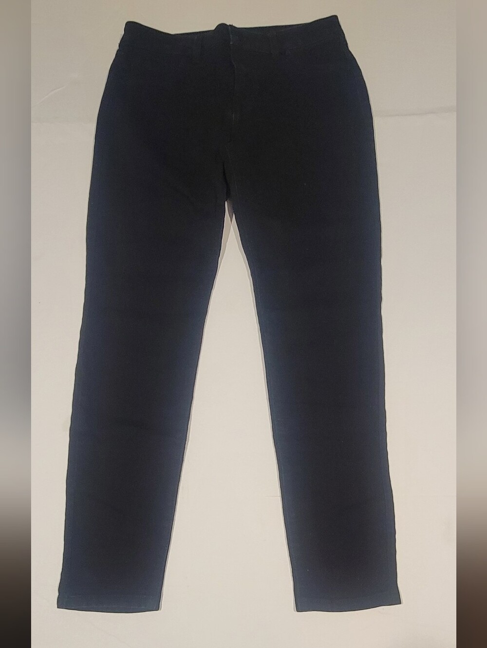 d. jeans Womens Slim Straight Black Jeans. Very Stretchy. Size 10